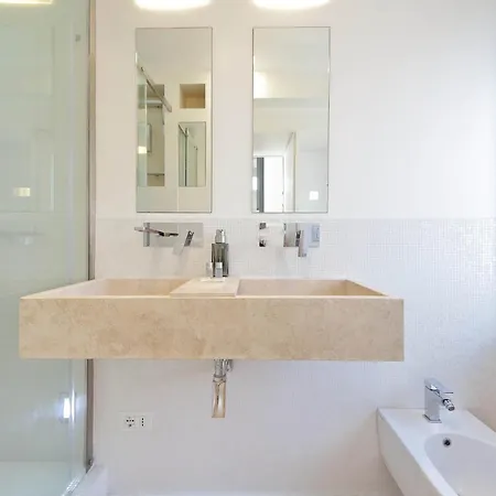 Ych-splendido Attico Con Terrazzo A San Giovanni