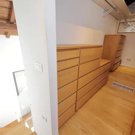 Ych-splendido Attico Con Terrazzo A San Giovanni *