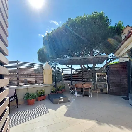 Ych-splendido Attico Con Terrazzo A San Giovanni * Róma