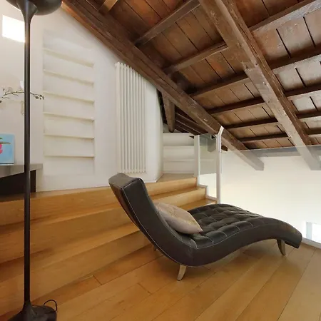 Ych-splendido Attico Con Terrazzo A San Giovanni