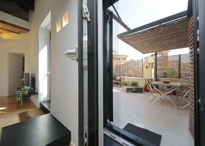 Ych-splendido Attico Con Terrazzo A San Giovanni *